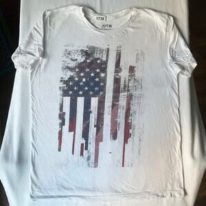 Apt. 9 Men’s Short Sleeve T-shirt size L, White, American Flag